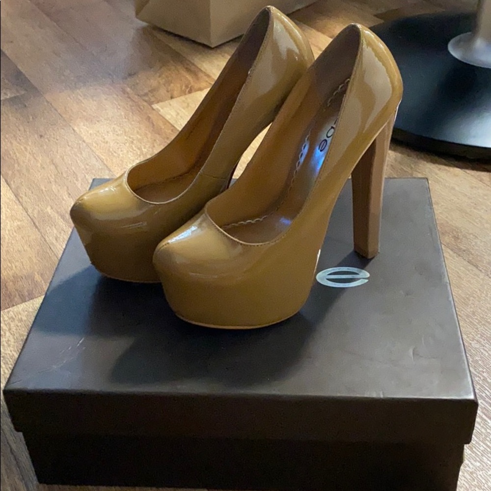 Bebe Khloe Nude Shoe